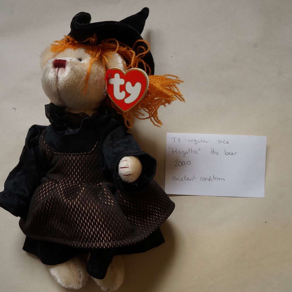 TY - beanie baby - hagatha the bear (2000)